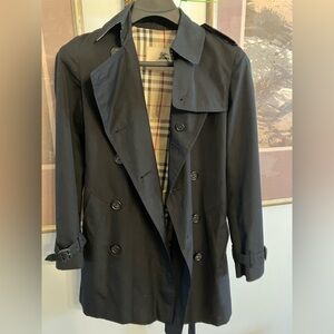 Burberry Hawthorne Women's Trench Coat- size 6